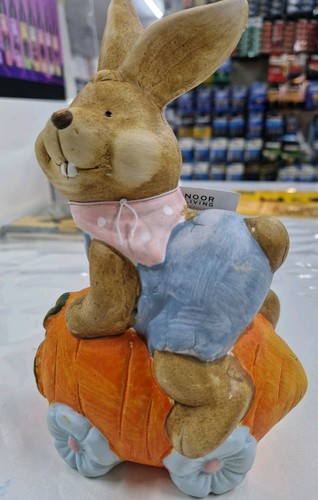 Dekorativer hase figur - figur, bunt